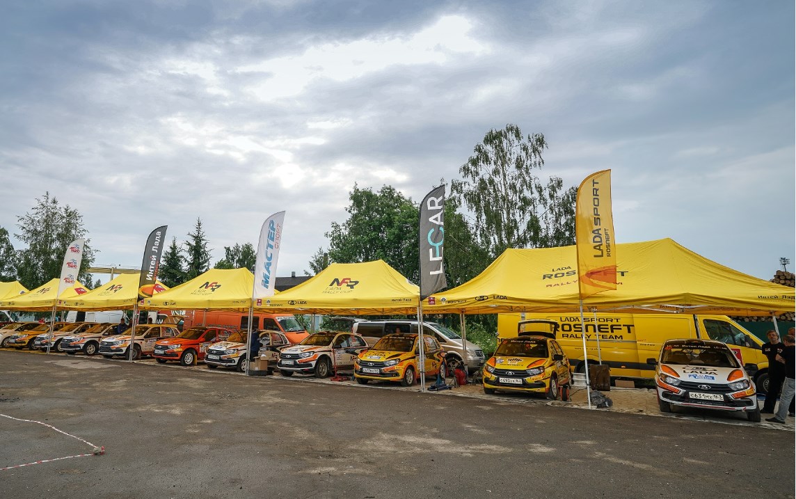 10x20 event tent installation